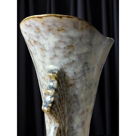 MCM Cornucopia Vase Pinecones Vintage Pottery 8 inches - Picture 5 of 10